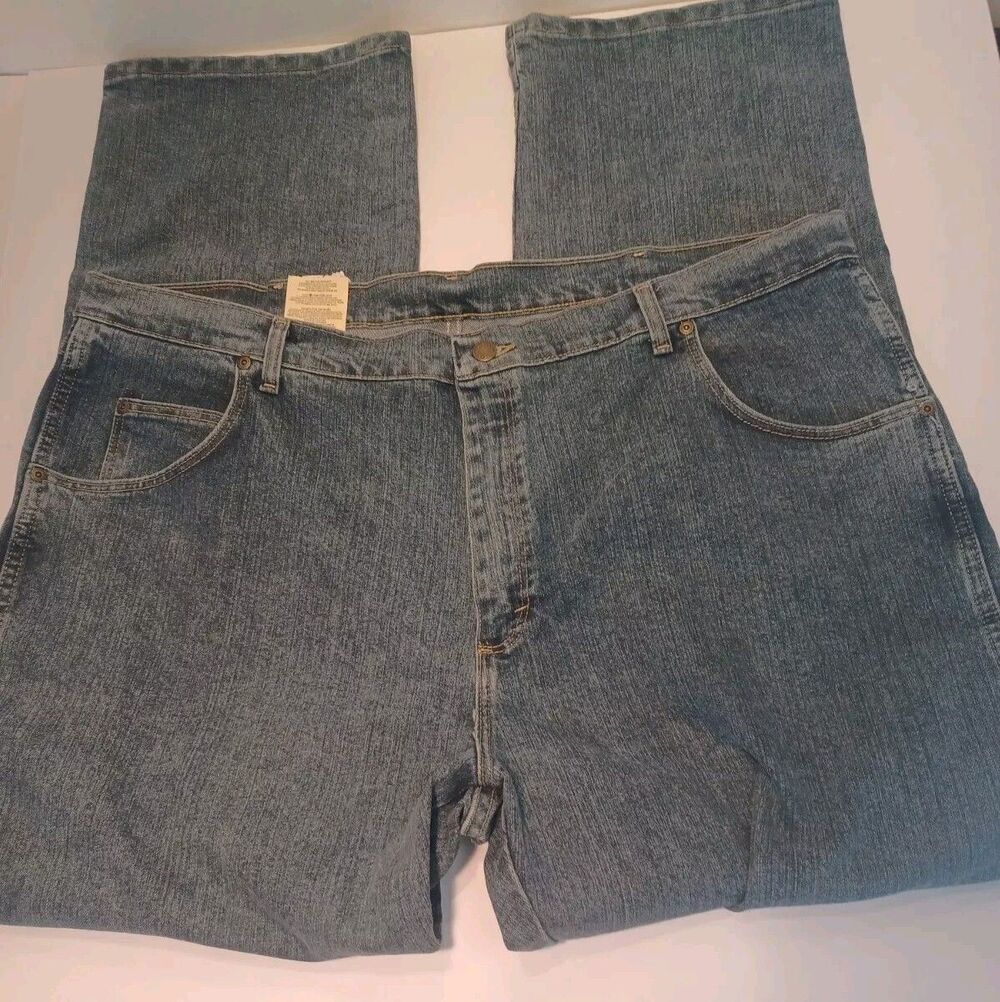Wrangler RUGGED WEAR Work Jeans Mens Sz 42x32 Blue Relaxed Straight  Denim New